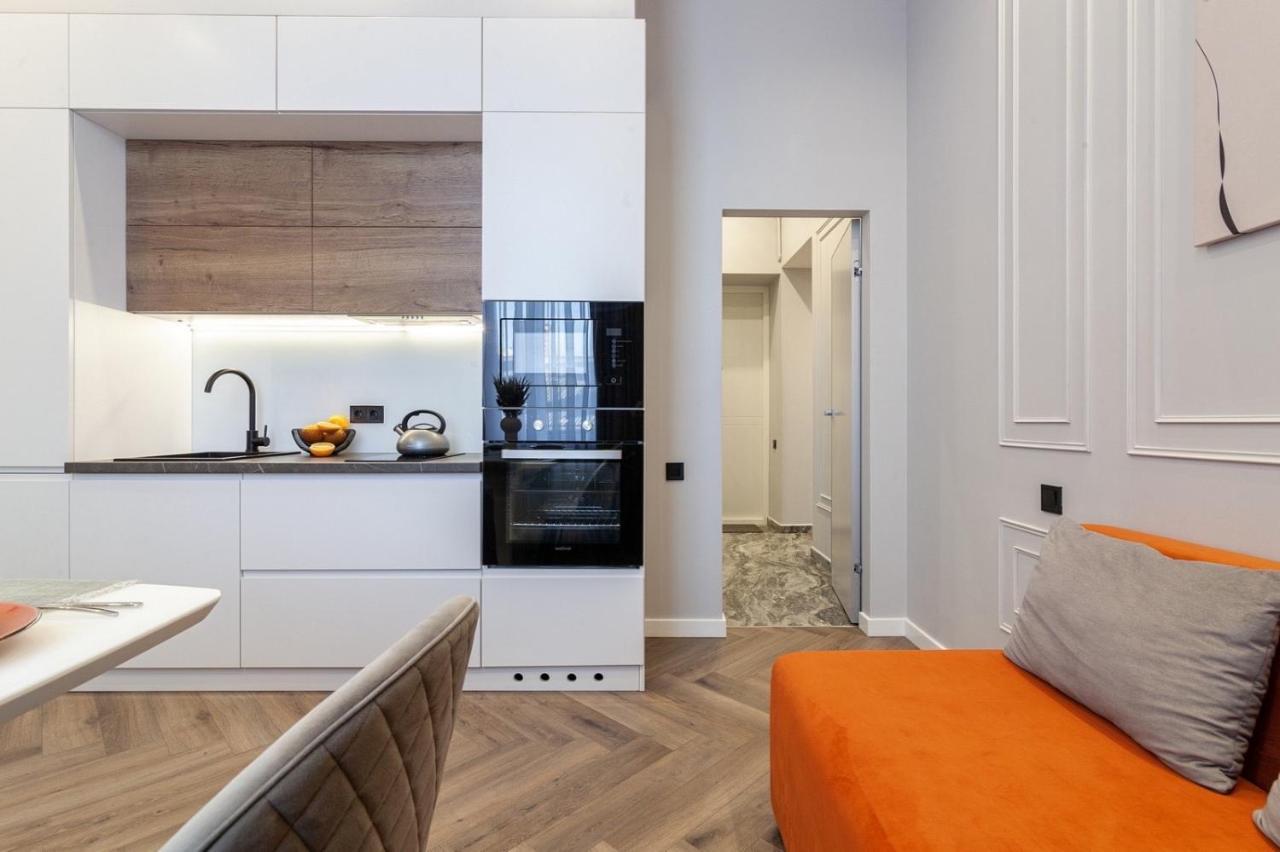 Кості Левицького 11 Lviv Exteriör bild