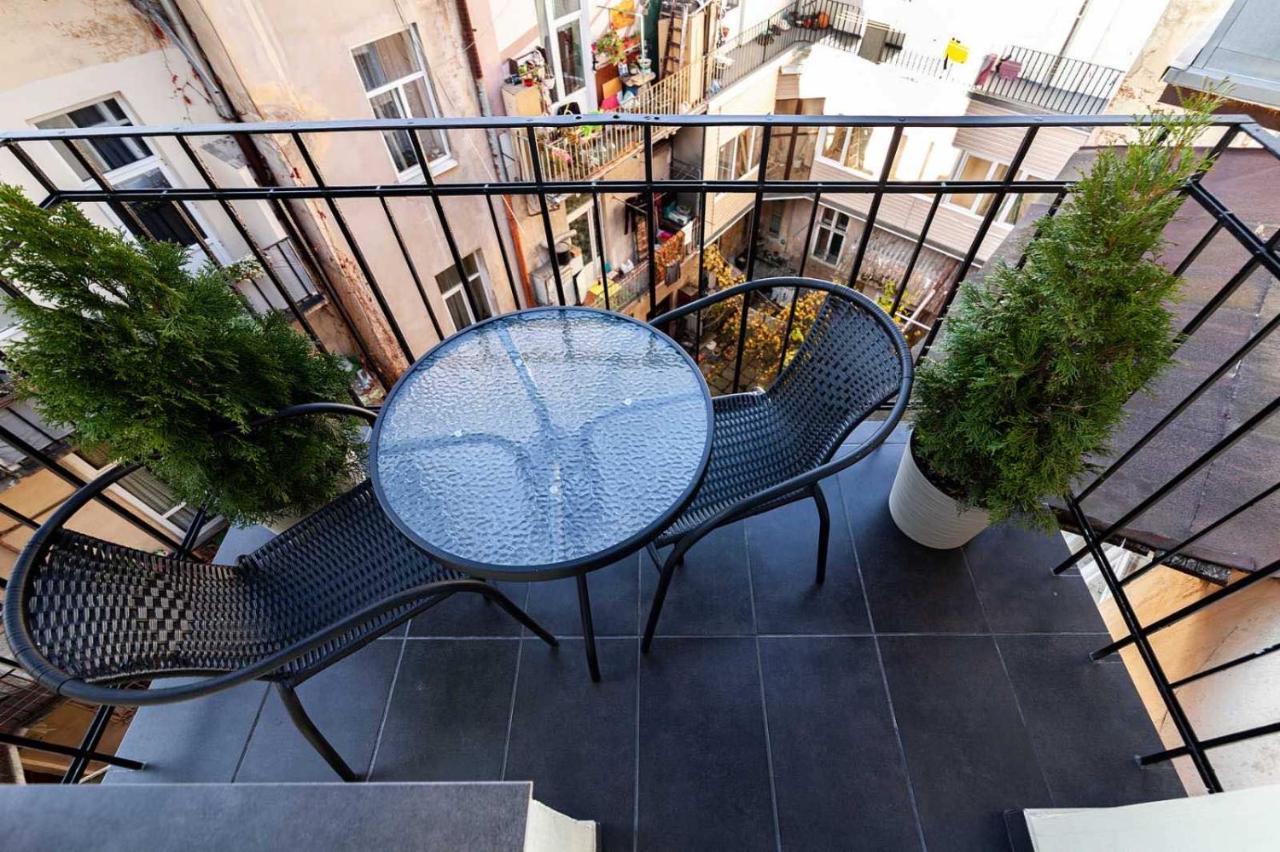 Кості Левицького 11 Lviv Exteriör bild